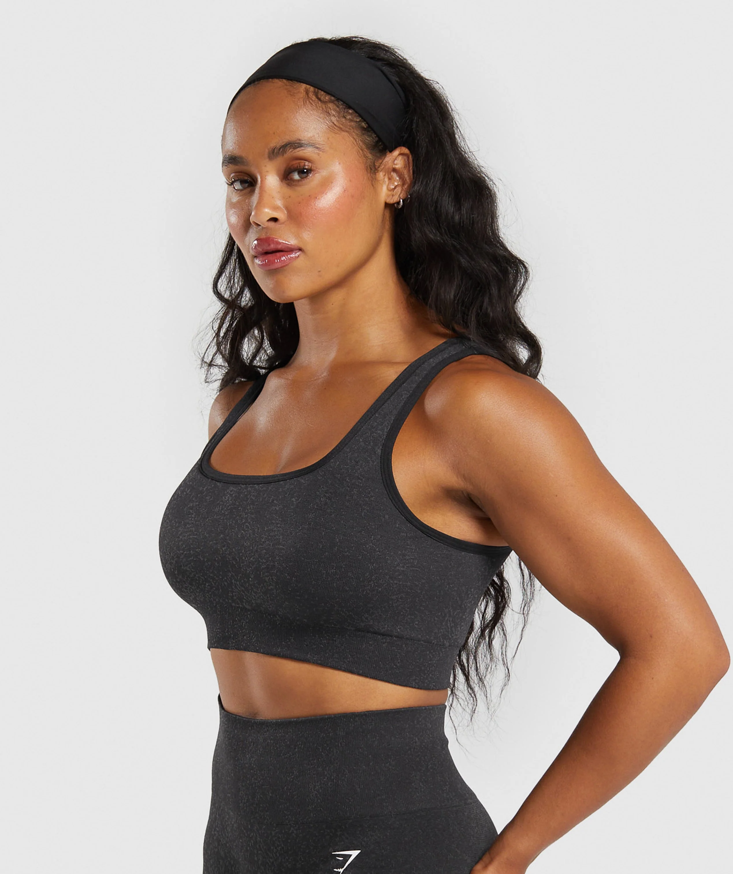 Adapt Fleck Sports Bra – Black/Smokey Grey - Imagen 2