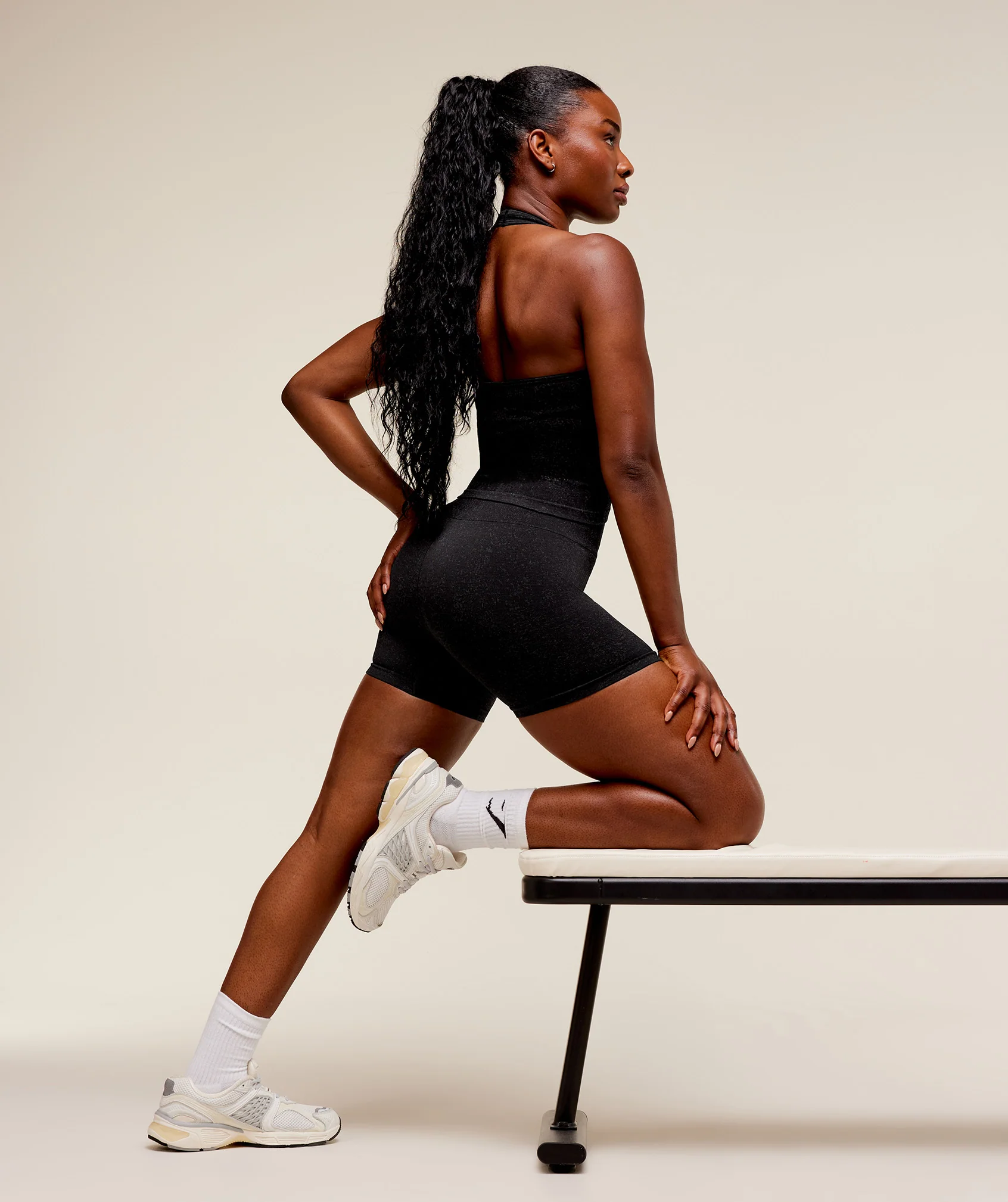 Adapt Fleck Seamless Shorts – Black/Smokey Grey - Imagen 2