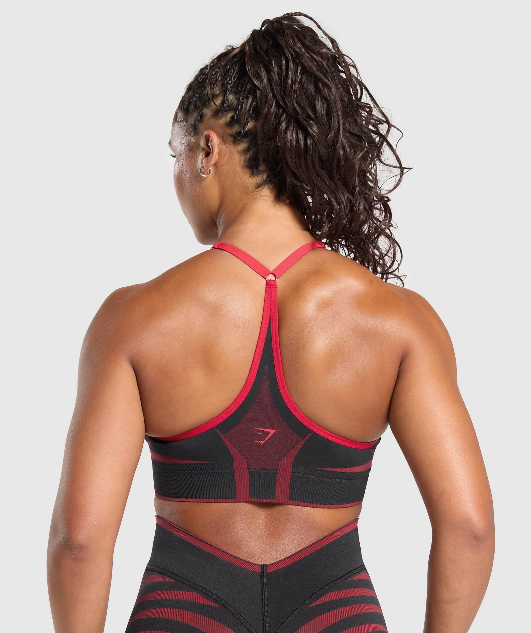 Apex Lift  Seamless Sports Bra – Black/Carmine Red