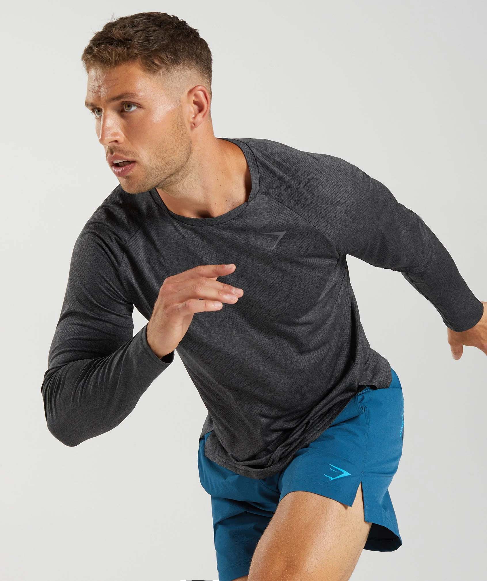 Apex Long Sleeve T-Shirt – Black/Silhouette Grey - Imagen 2