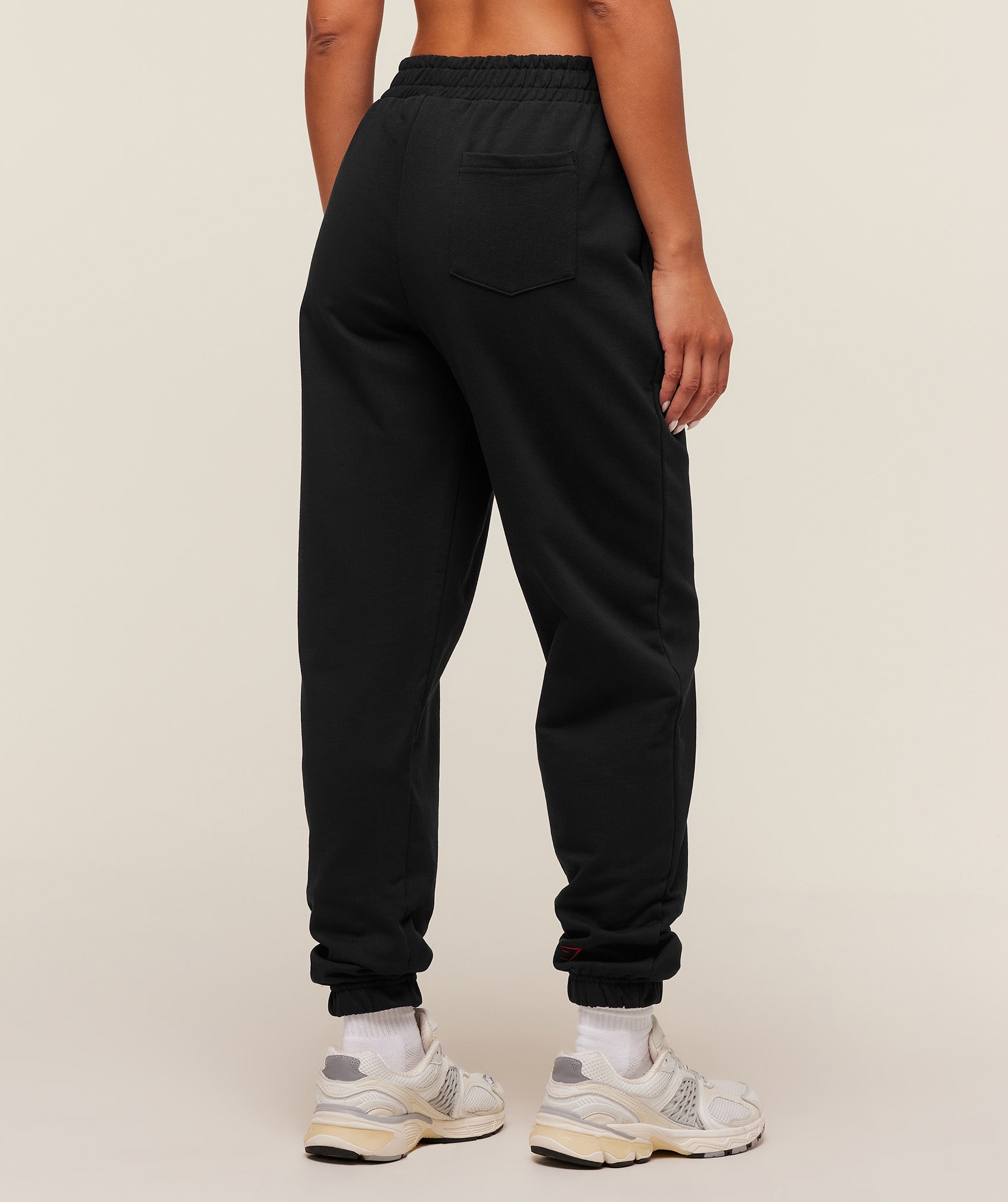 Collegiate Graphic Joggers – Black