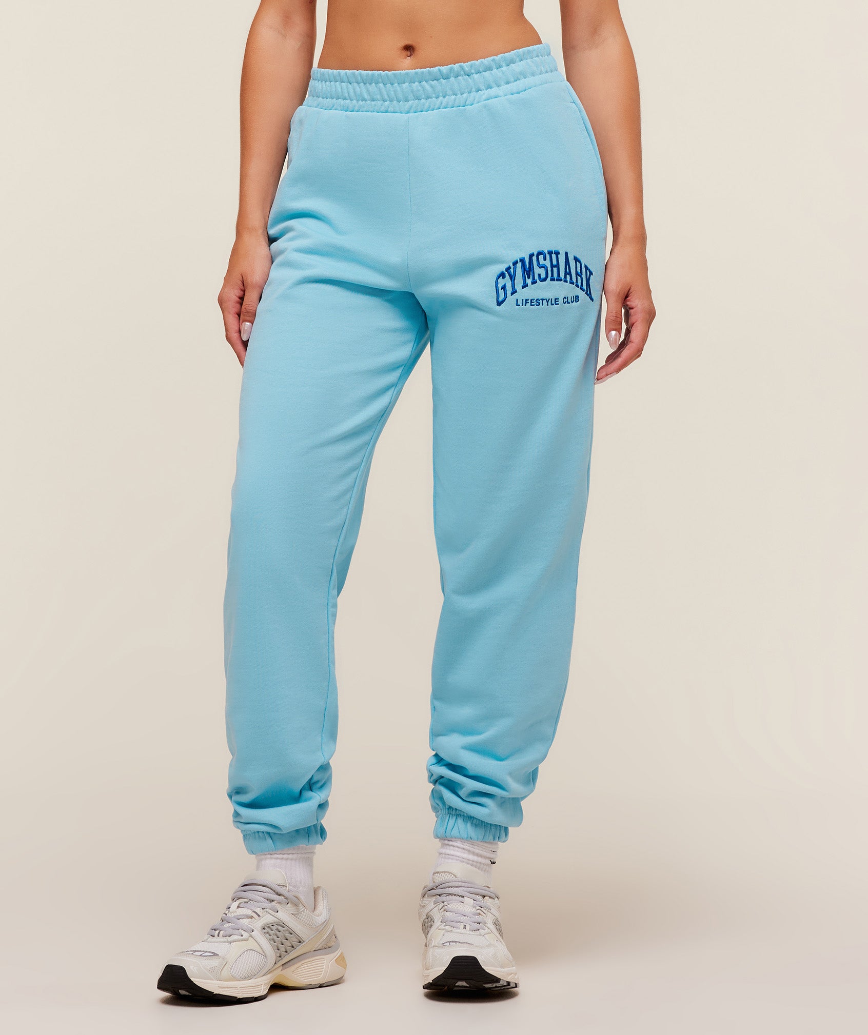 Collegiate Graphic Joggers – Athletic Light Blue