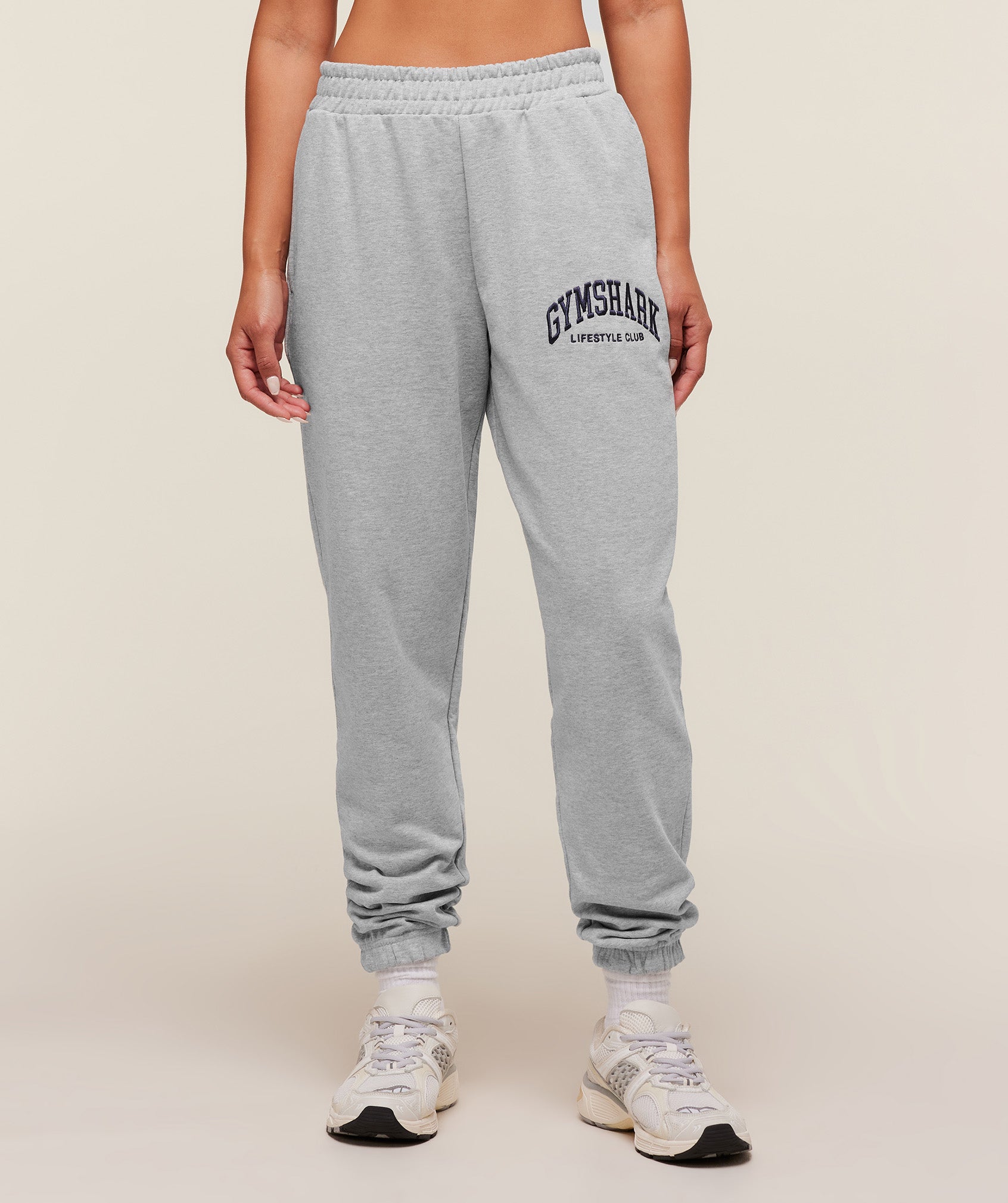 Collegiate Graphic Joggers – Light Grey Core Marl - Imagen 2