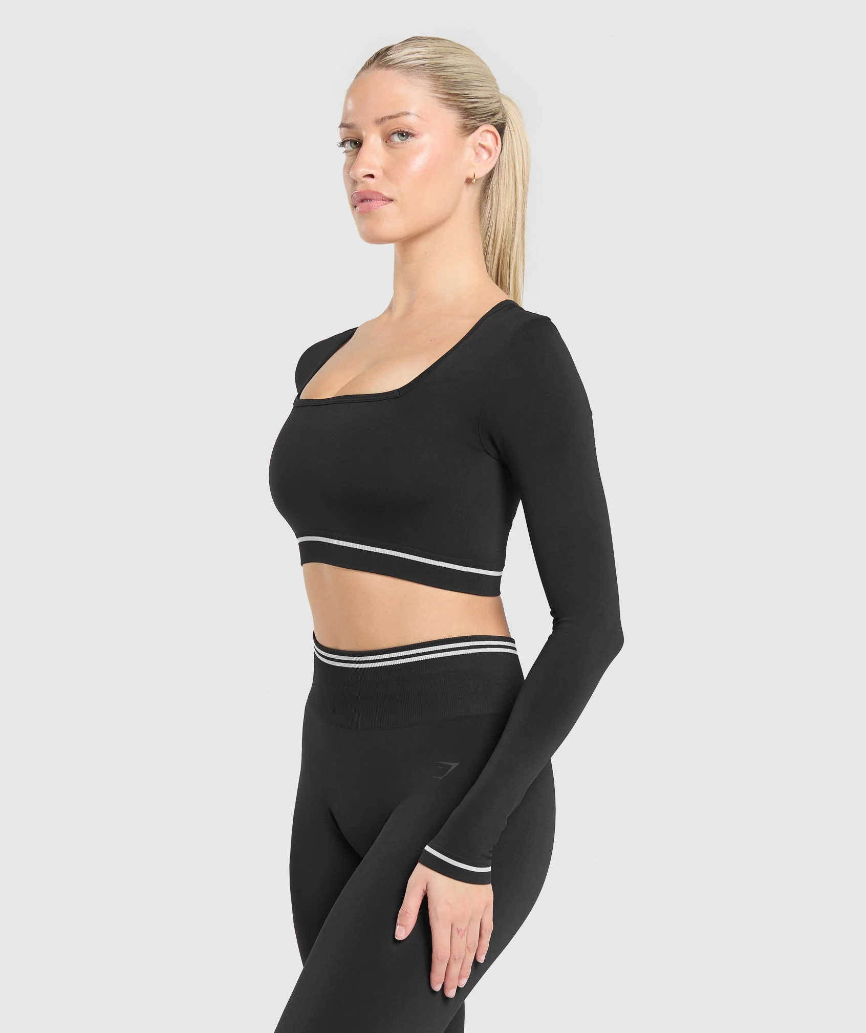 Contrast Seamless Crop Top – Black - Imagen 2