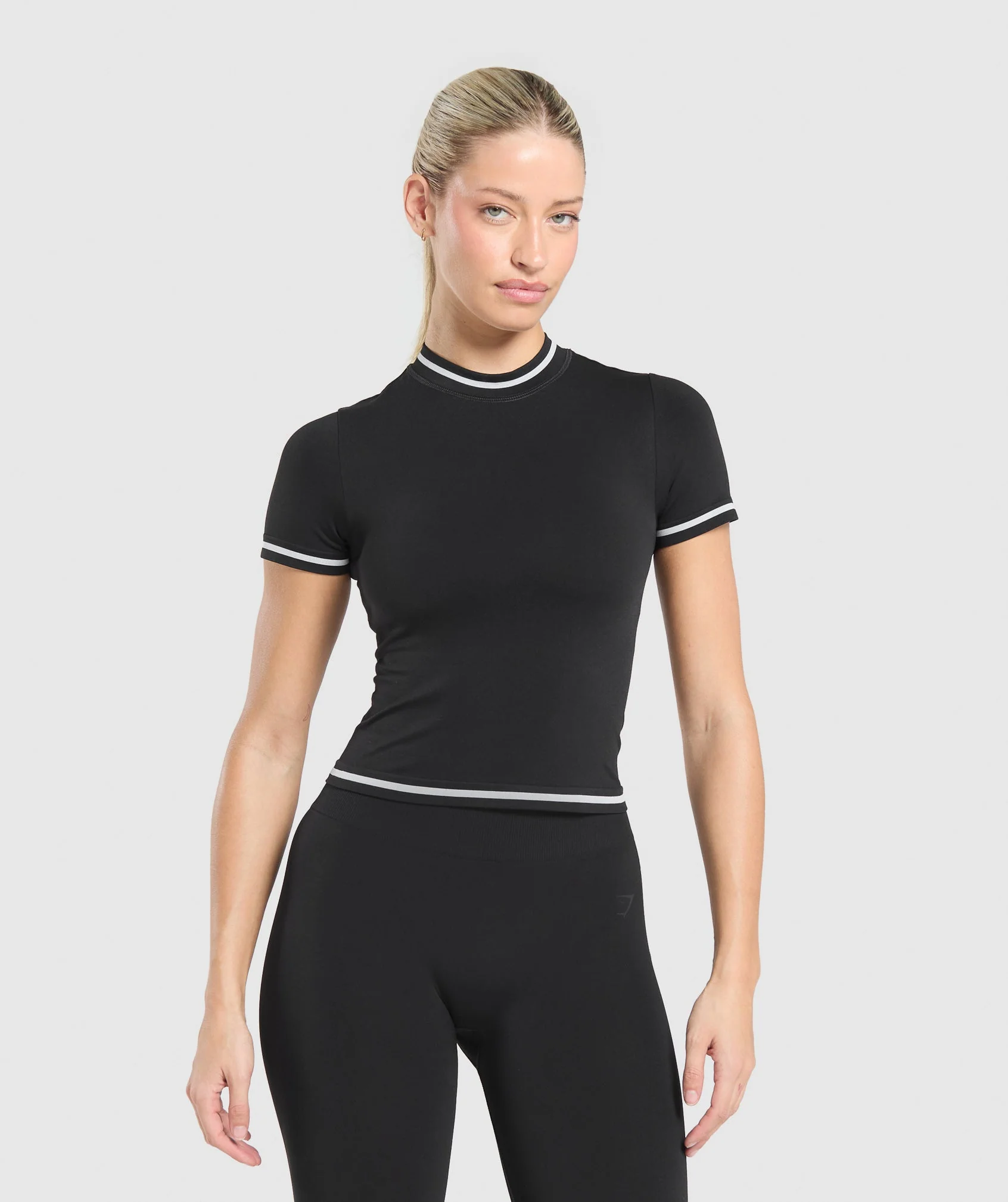 Contrast Seamless Midi Tee – Black