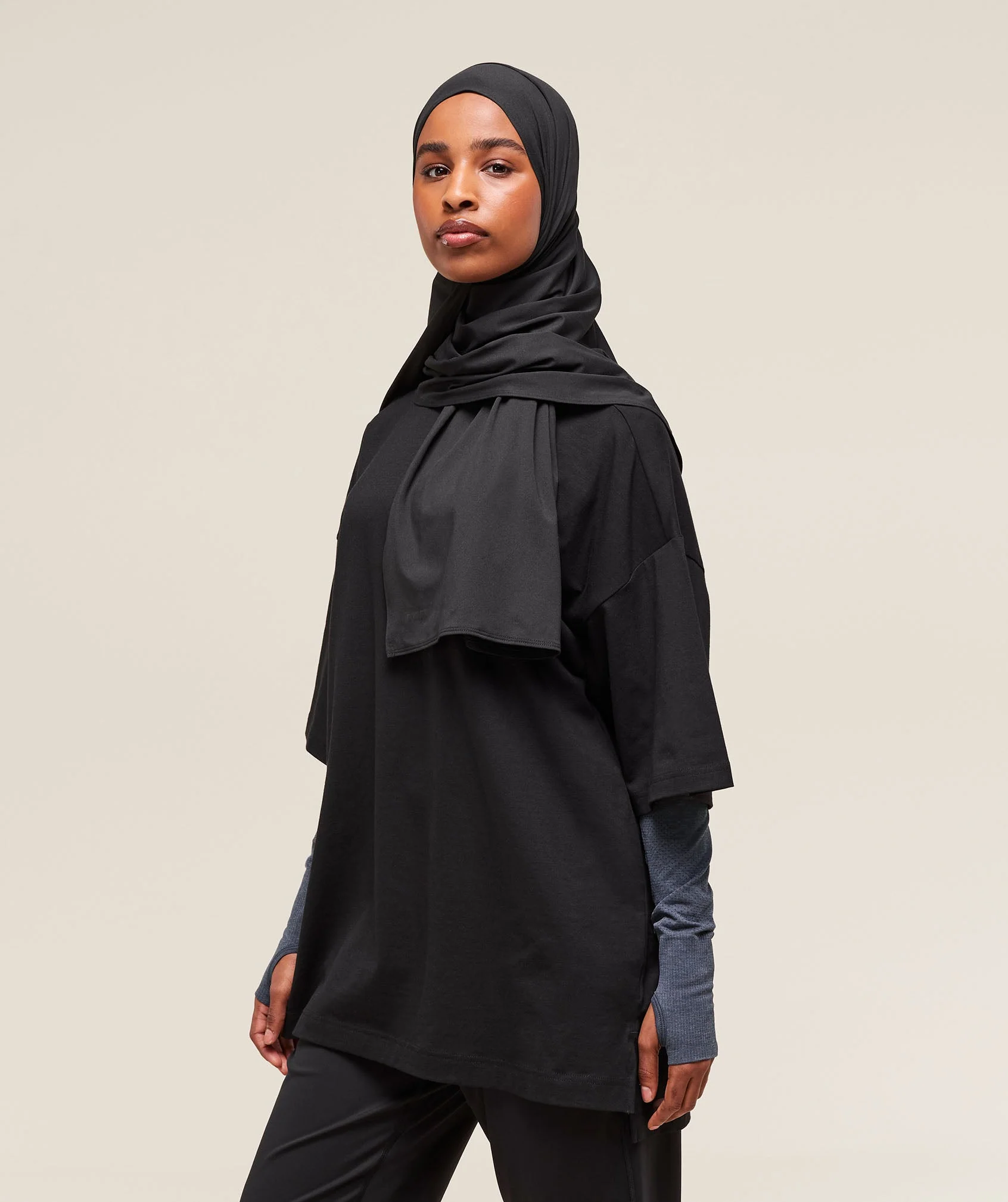 Covered Longline Cotton T-Shirt – Black - Imagen 2