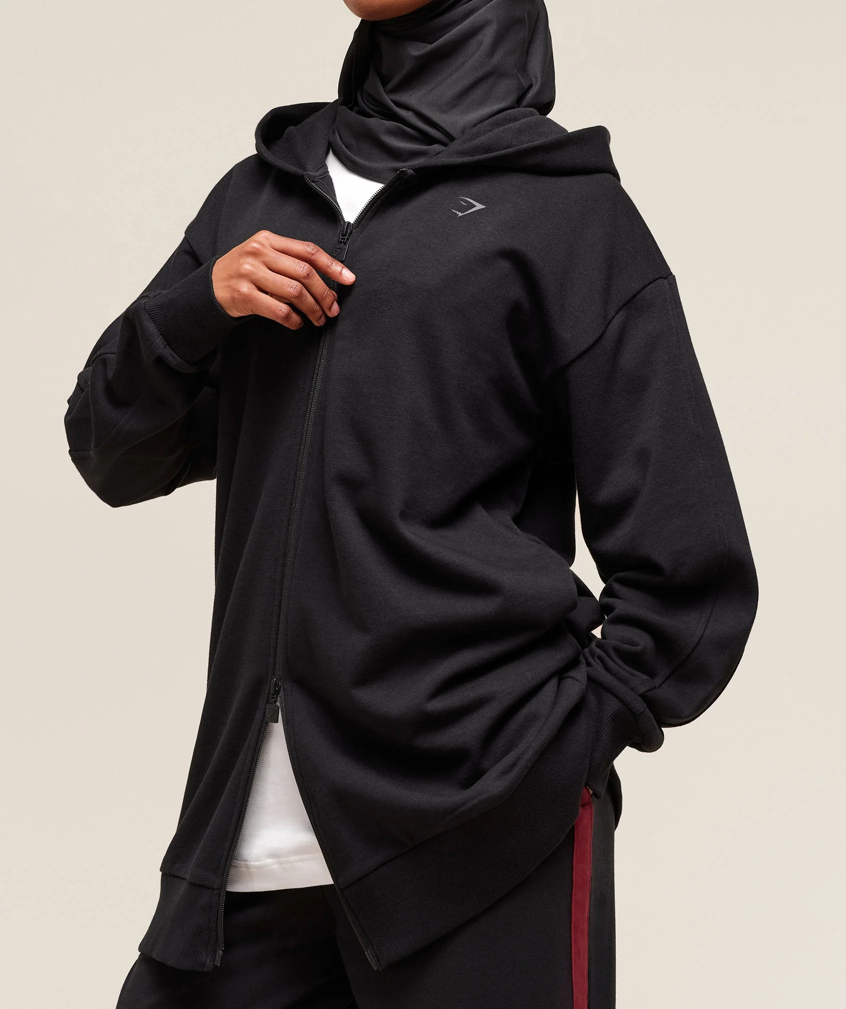 Covered Longline Zip Up Hoodie – Black - Imagen 2