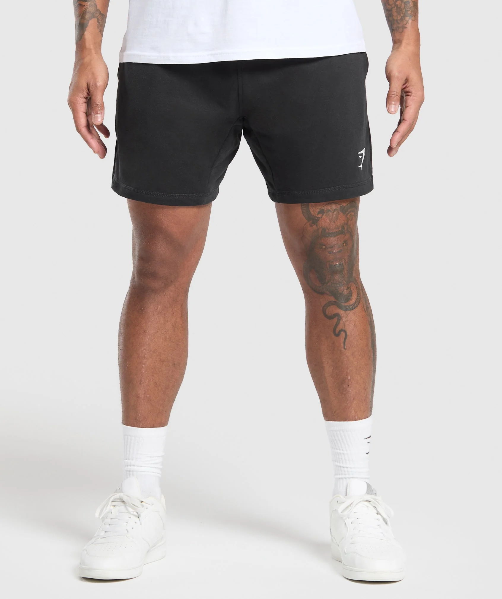 Crest 7″ Shorts – Black