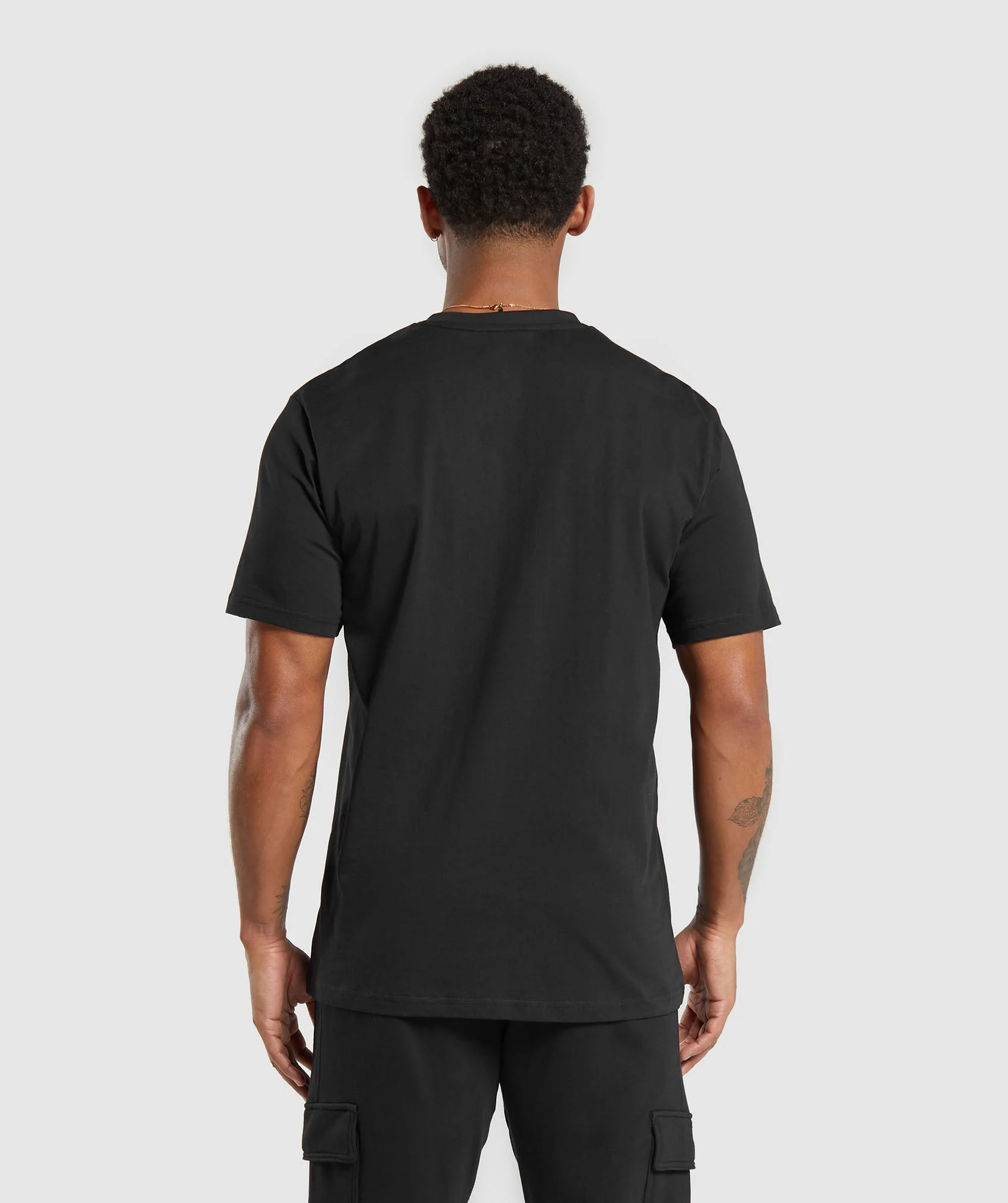 Crest V-Neck T Shirt – Black