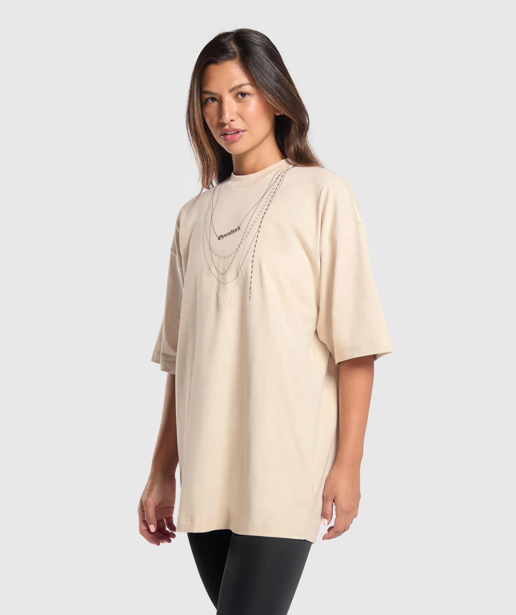 Elevate Chain Oversized T-Shirt – Cream Beige - Imagen 2
