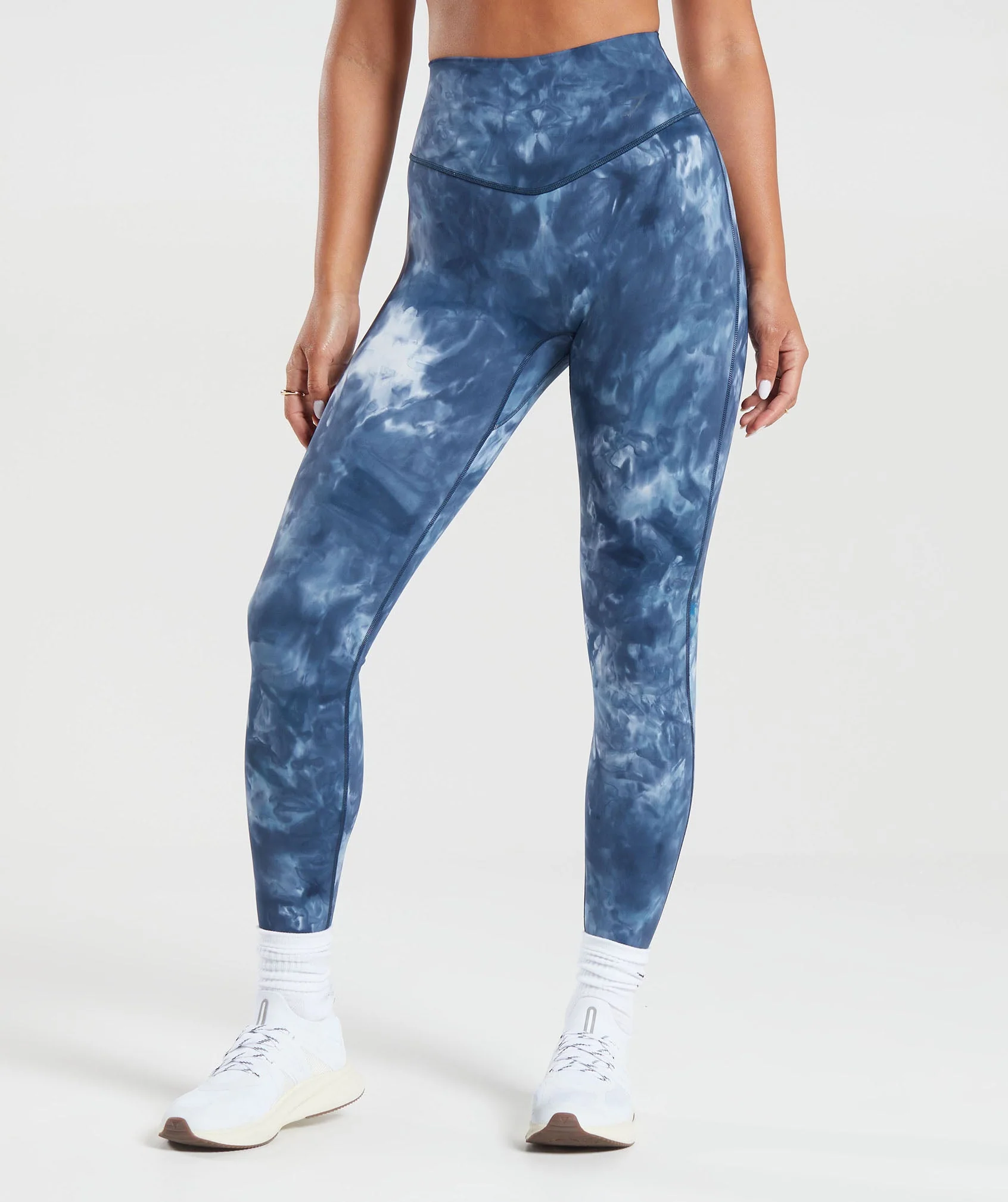Elevate Leggings – Lakeside Blue Spray Dye