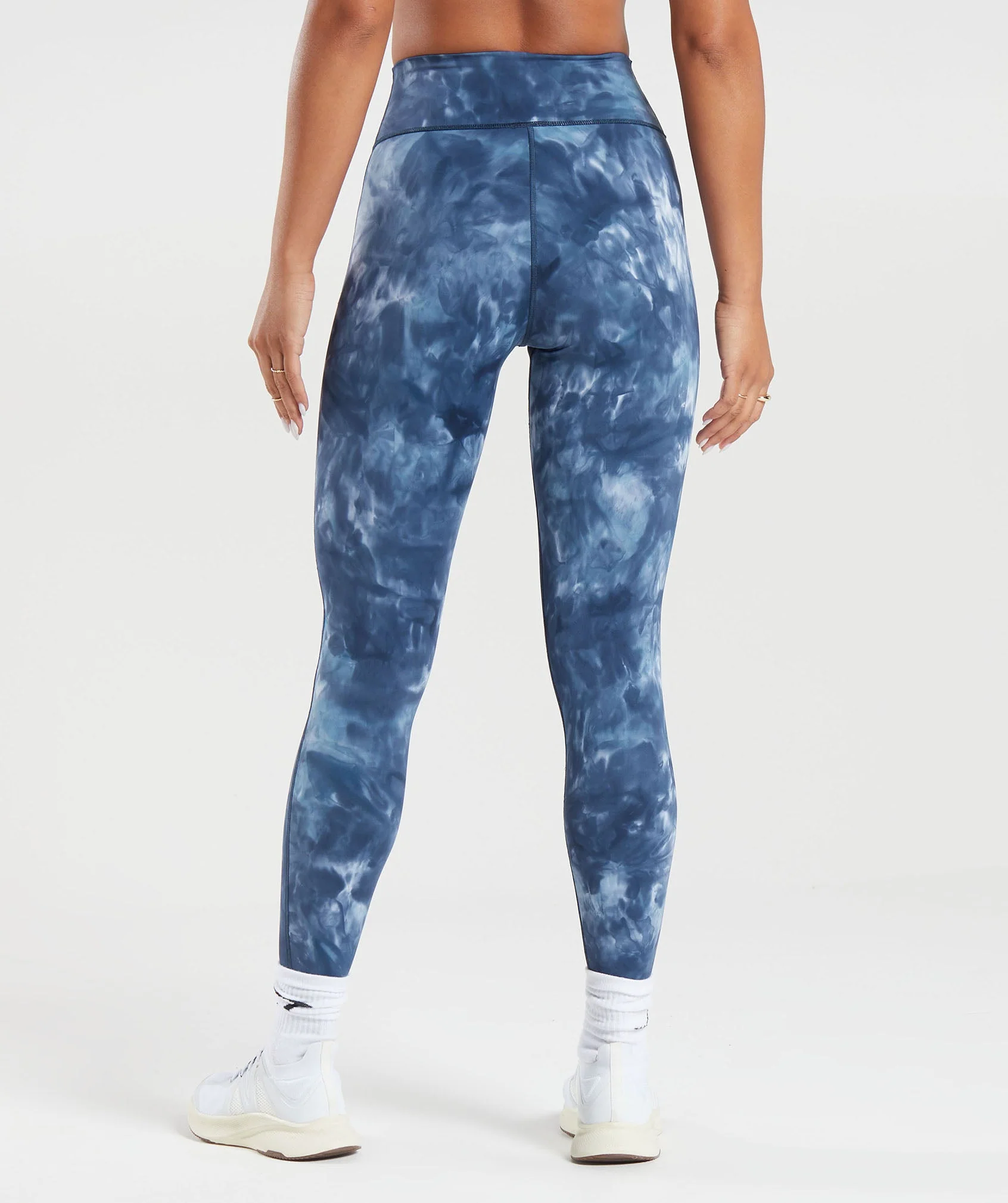 Elevate Leggings – Lakeside Blue Spray Dye