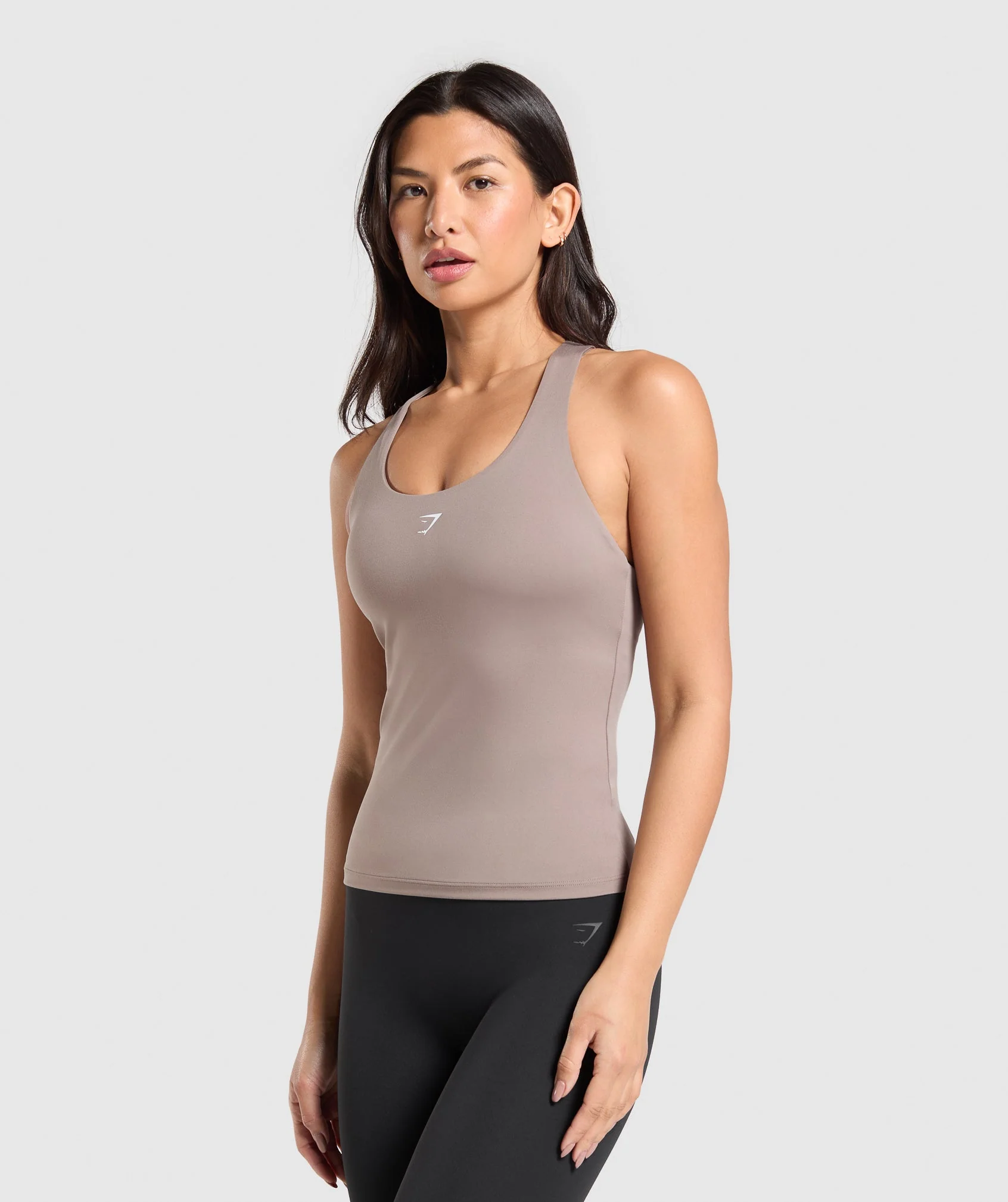 Everyday Racer Back Tank With Shelf – Lifestyle Brown - Imagen 2