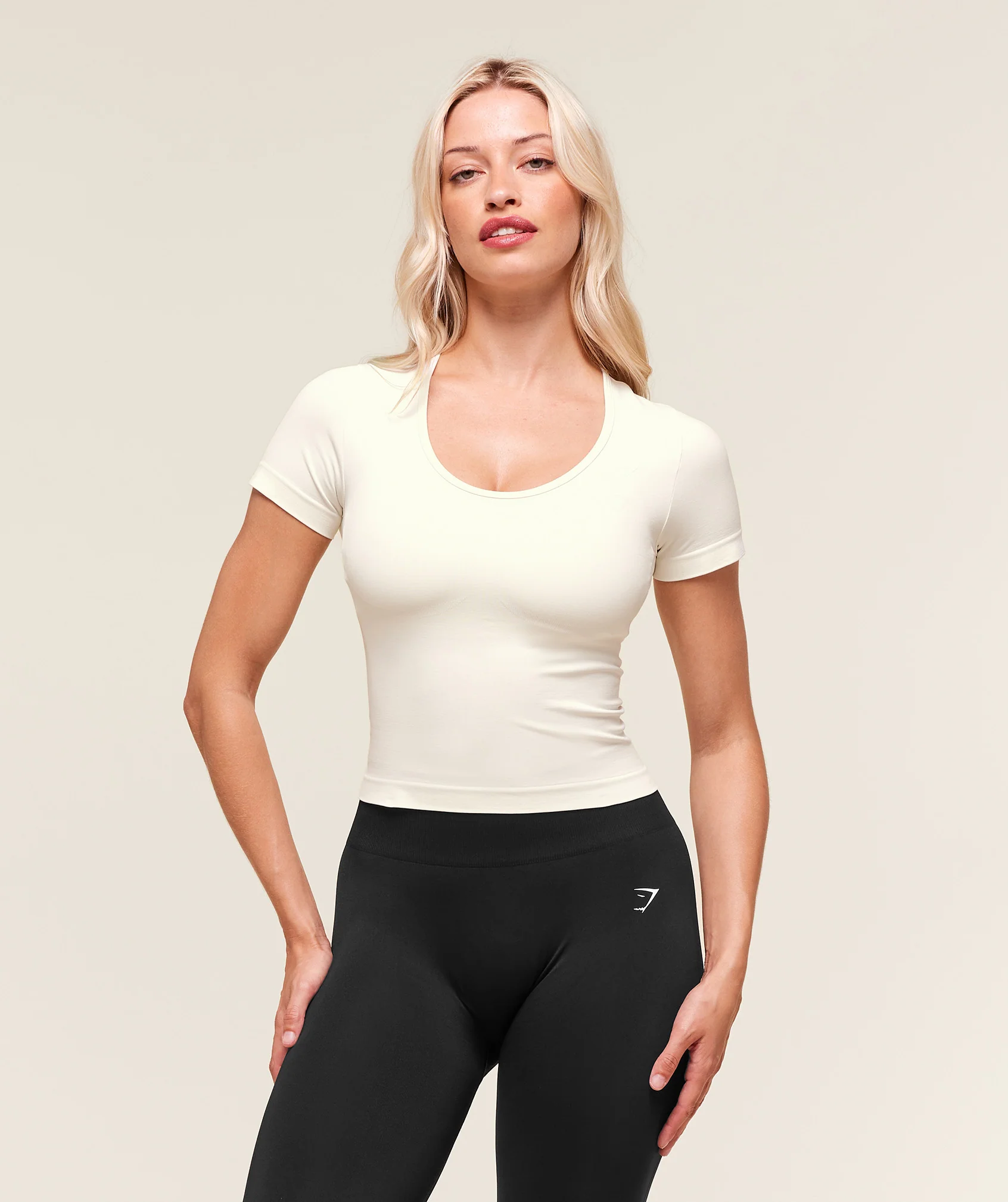 Everyday Seamless Tight Fit Crew Neck Tee – Soft White