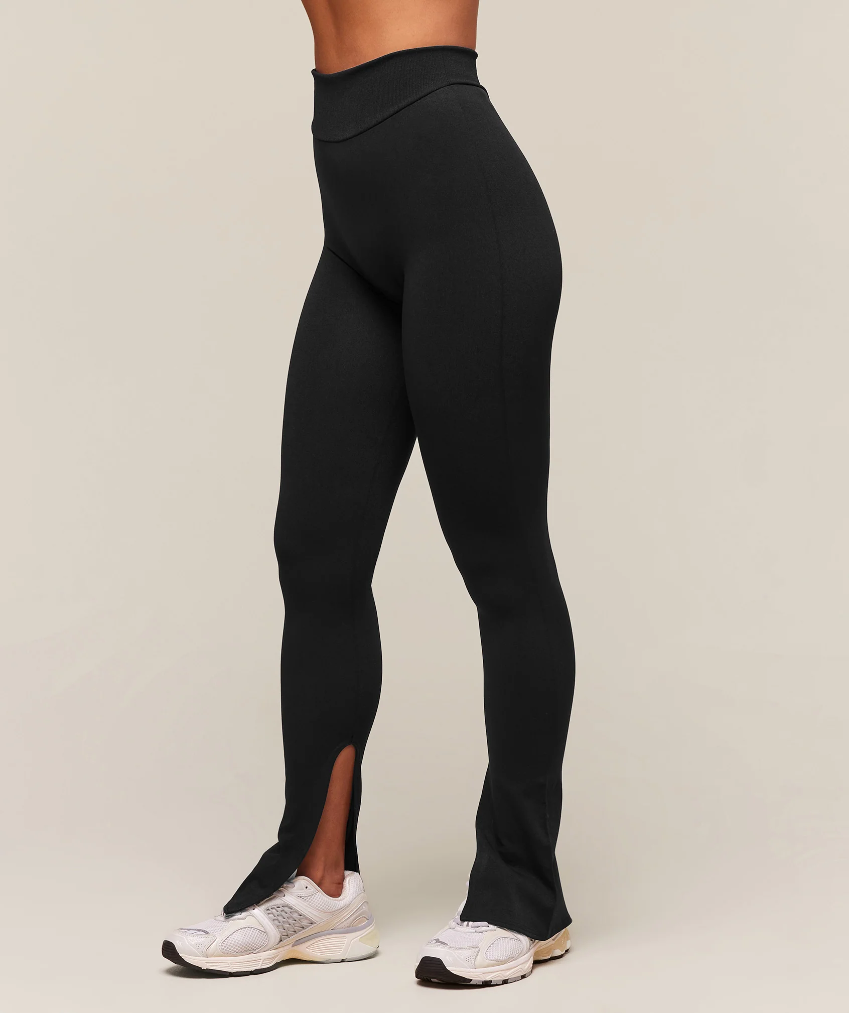 everywear Warp Knit Flare Leggings – Black