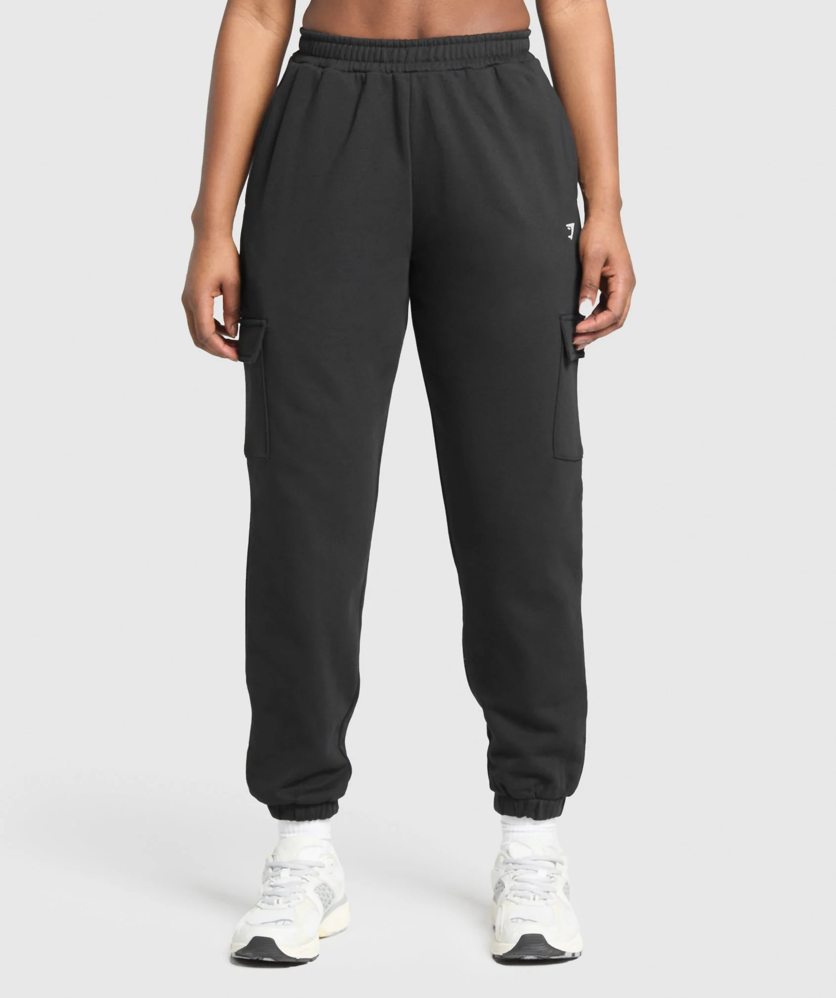 Fleece Cargo Joggers – Black