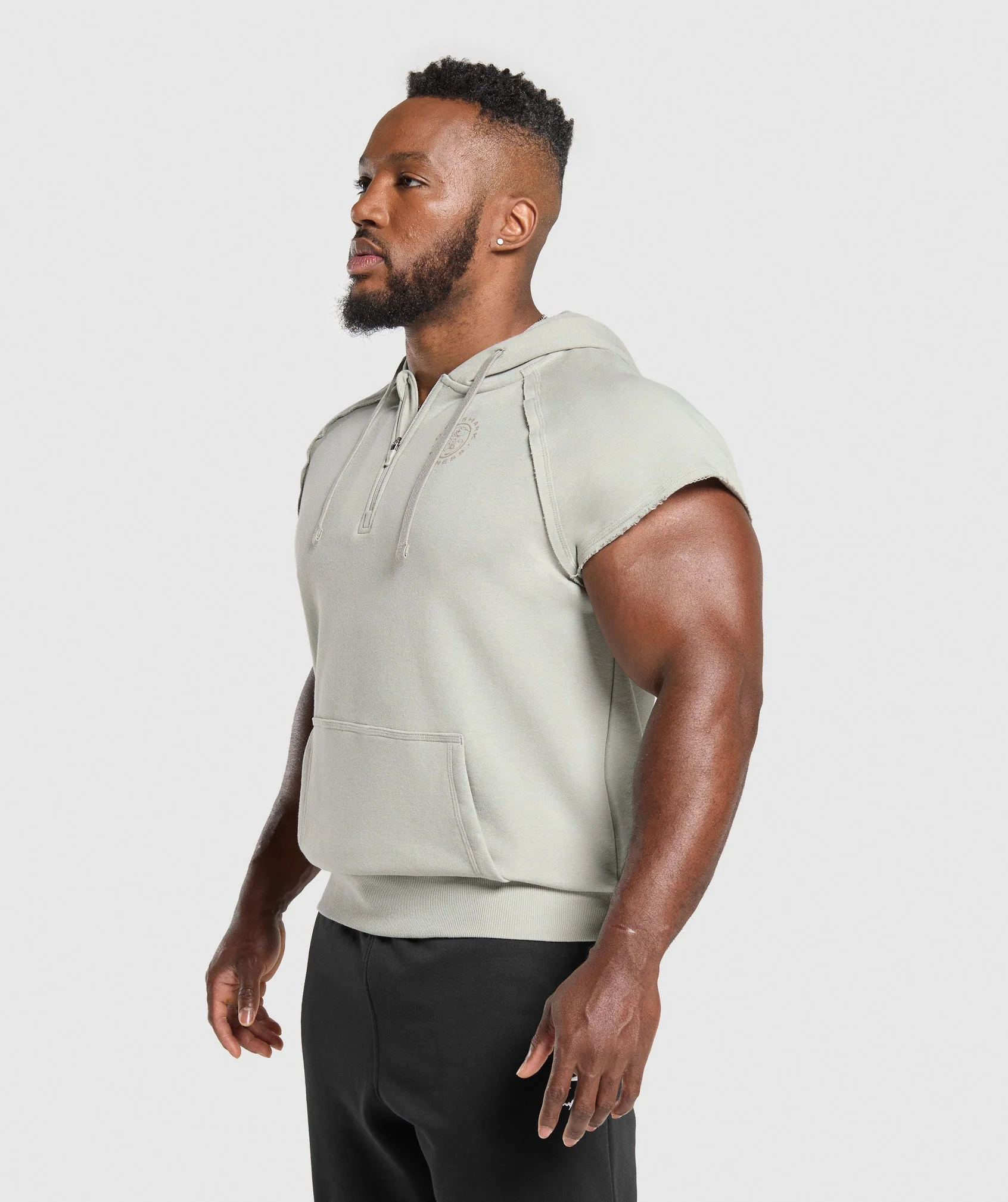 Legacy 1/4 Zip Cap Sleeve Hoodie – Stone Grey - Imagen 2