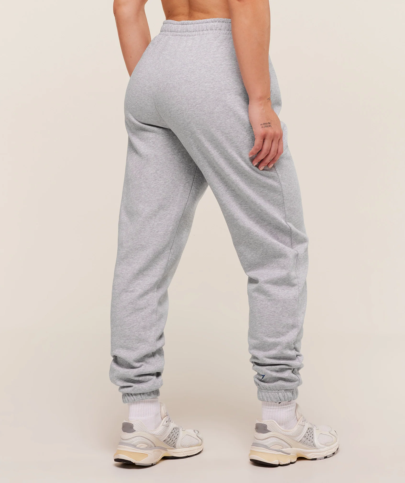 Lifting Club Graphic Joggers – Light Grey Core Marl - Imagen 2
