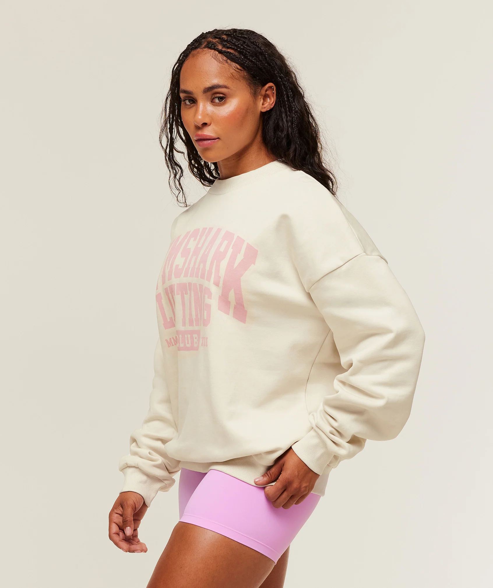 Lifting Club Graphic Oversized Crew Neck – Oat White - Imagen 2