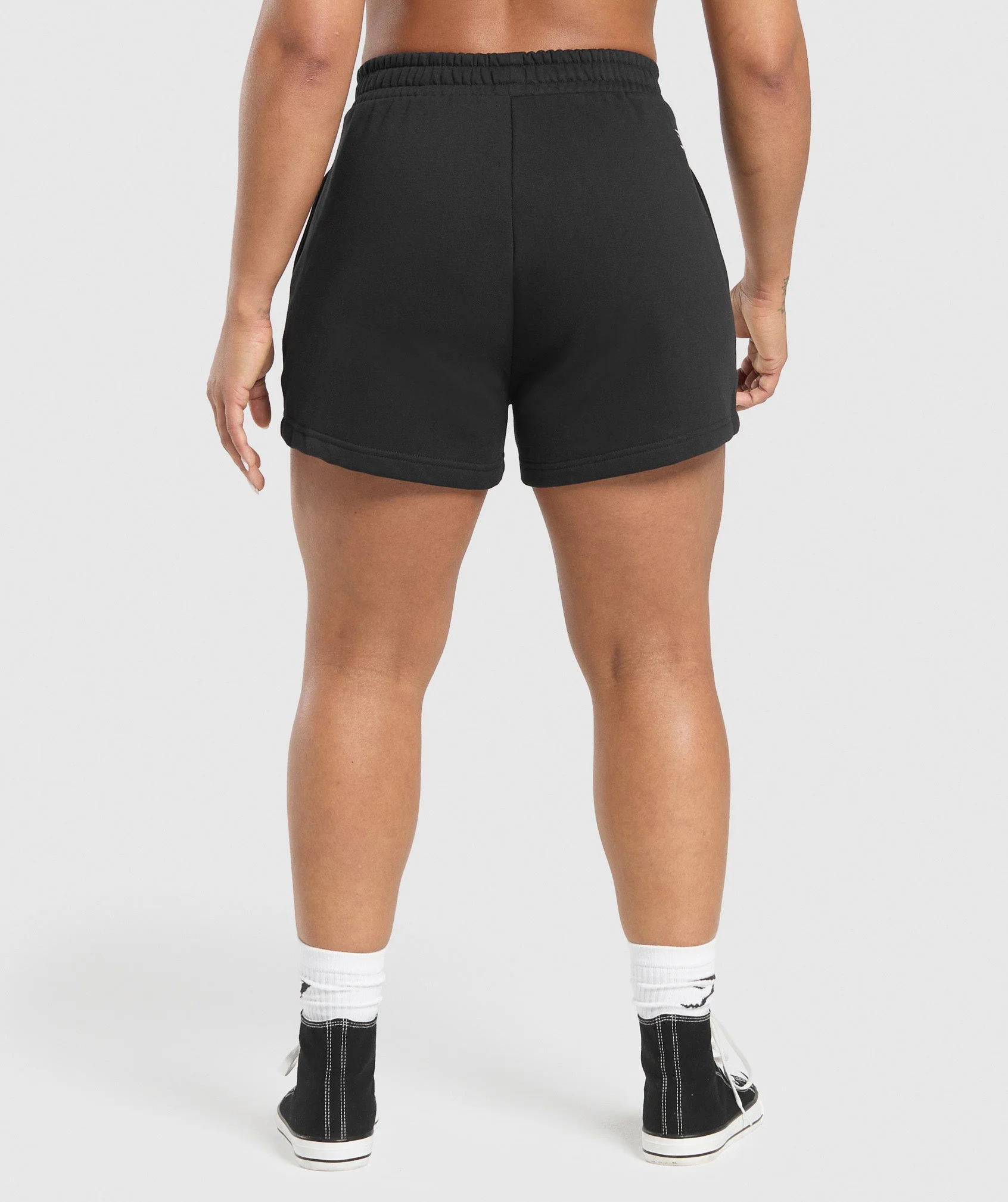 Lifting Essentials Graphic Brushed 4′ Shorts – Black