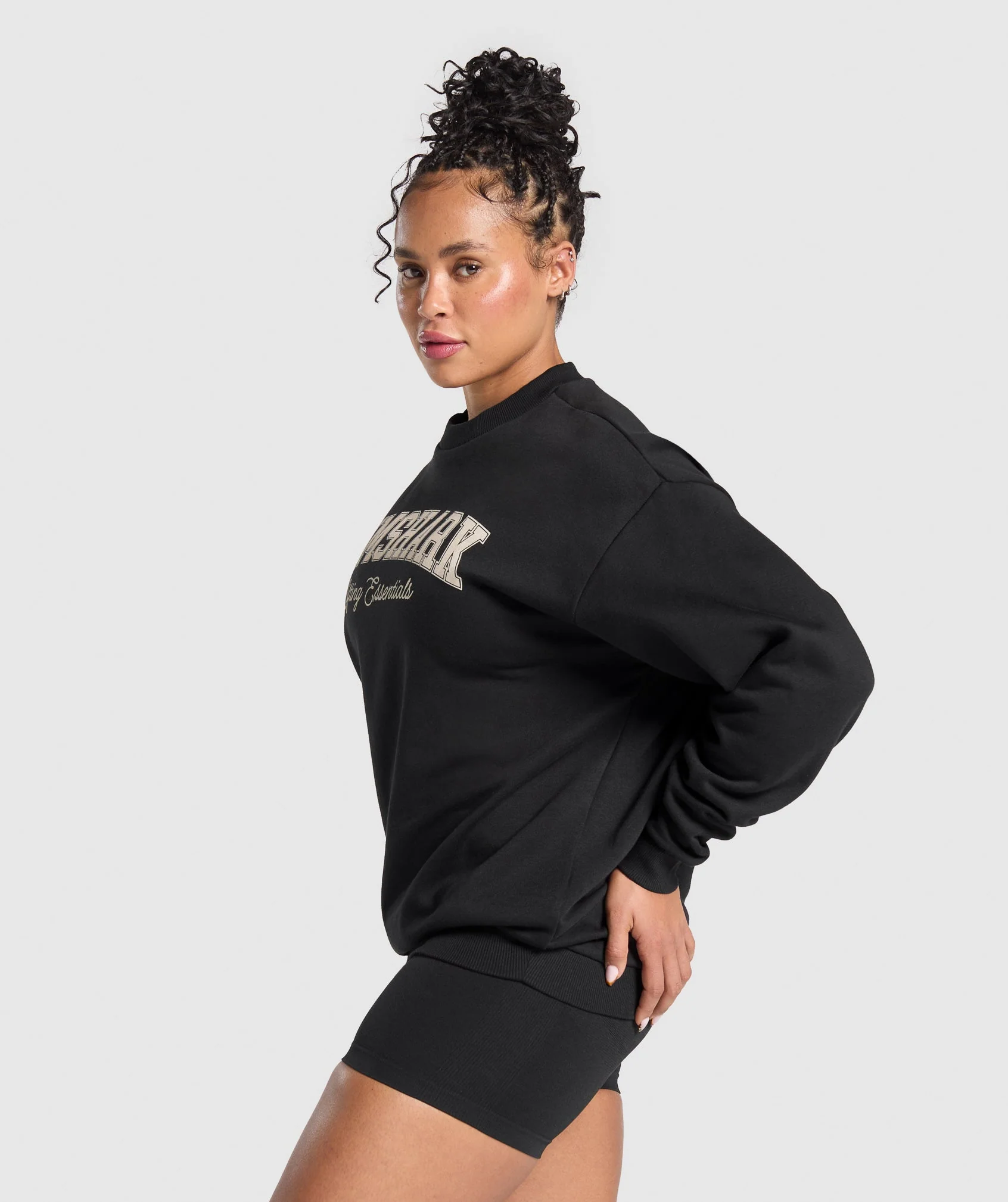 Lifting Essentials Graphic Brushed Oversized Sweatshirt – Black - Imagen 2