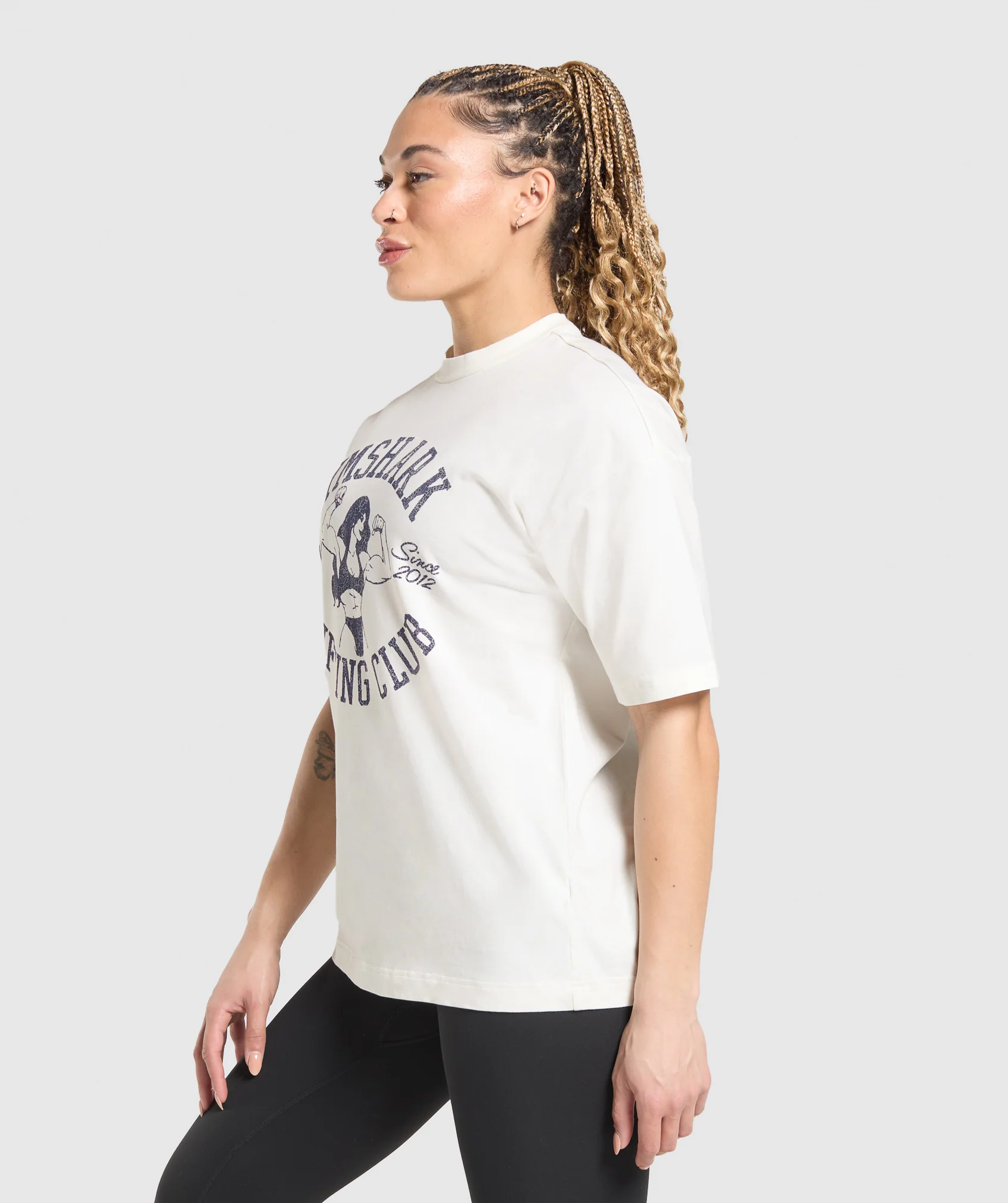 Lifting Girl Graphic Oversized Tee – Soft White - Imagen 2