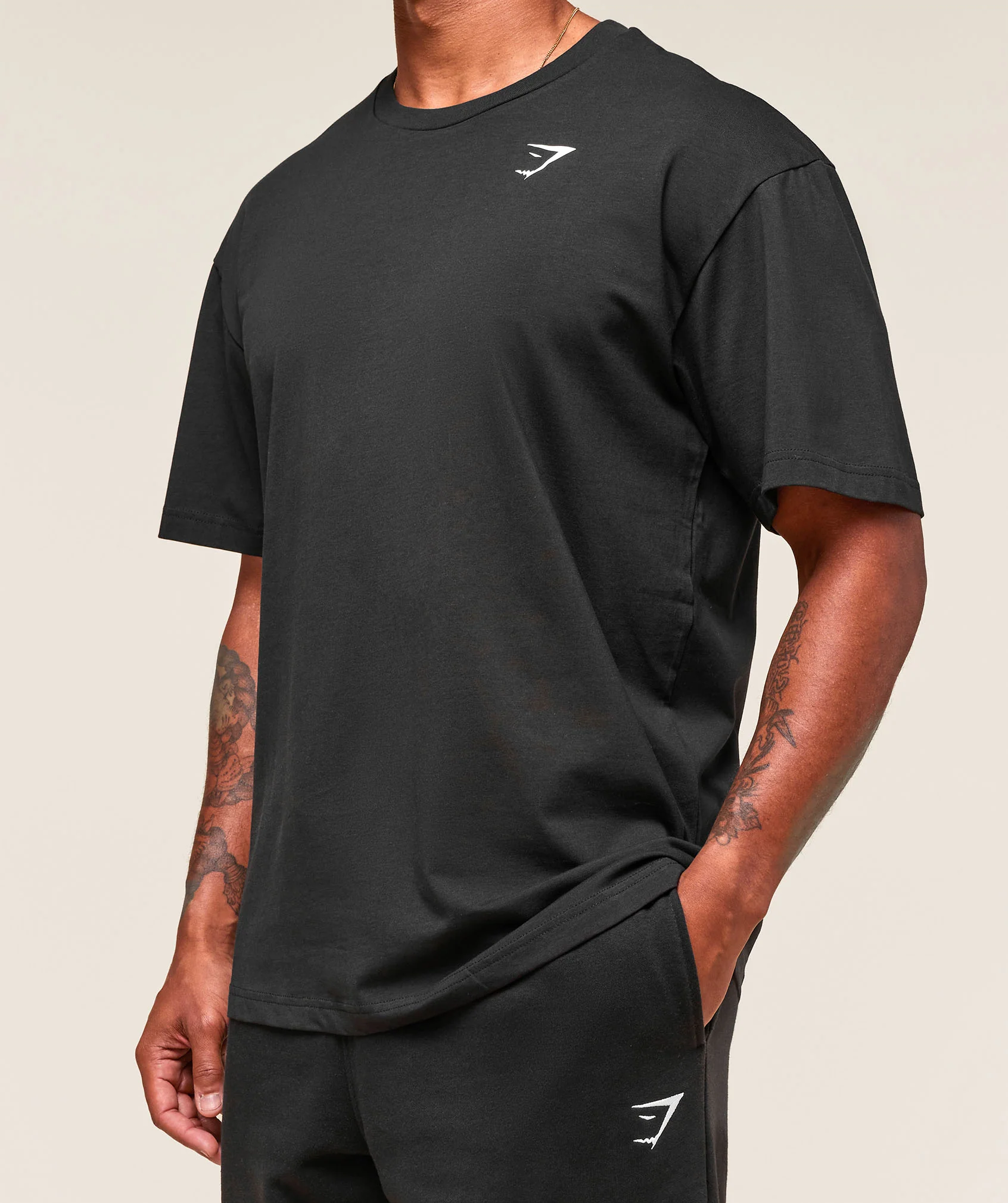 Essential Oversized T-Shirt – Black - Imagen 2