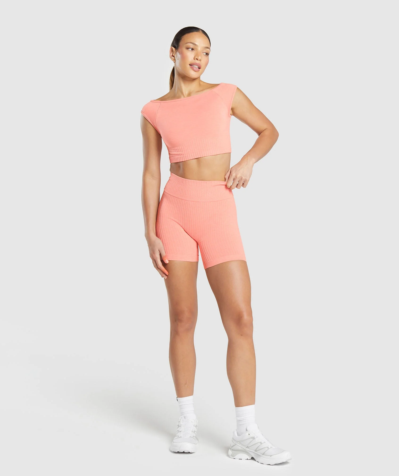Luxe Seamless Boat Neck Crop Top – Bros Muted Coral Marl - Imagen 2