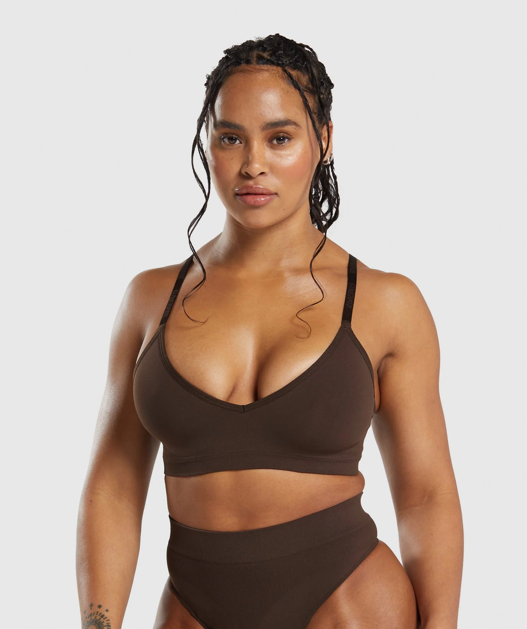 Seamless V Neck Bralette – Archive Brown