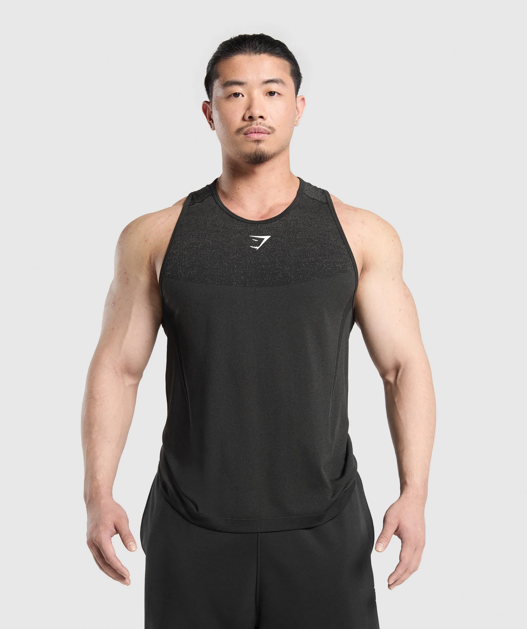 Shadow Seamless Stringer – Black