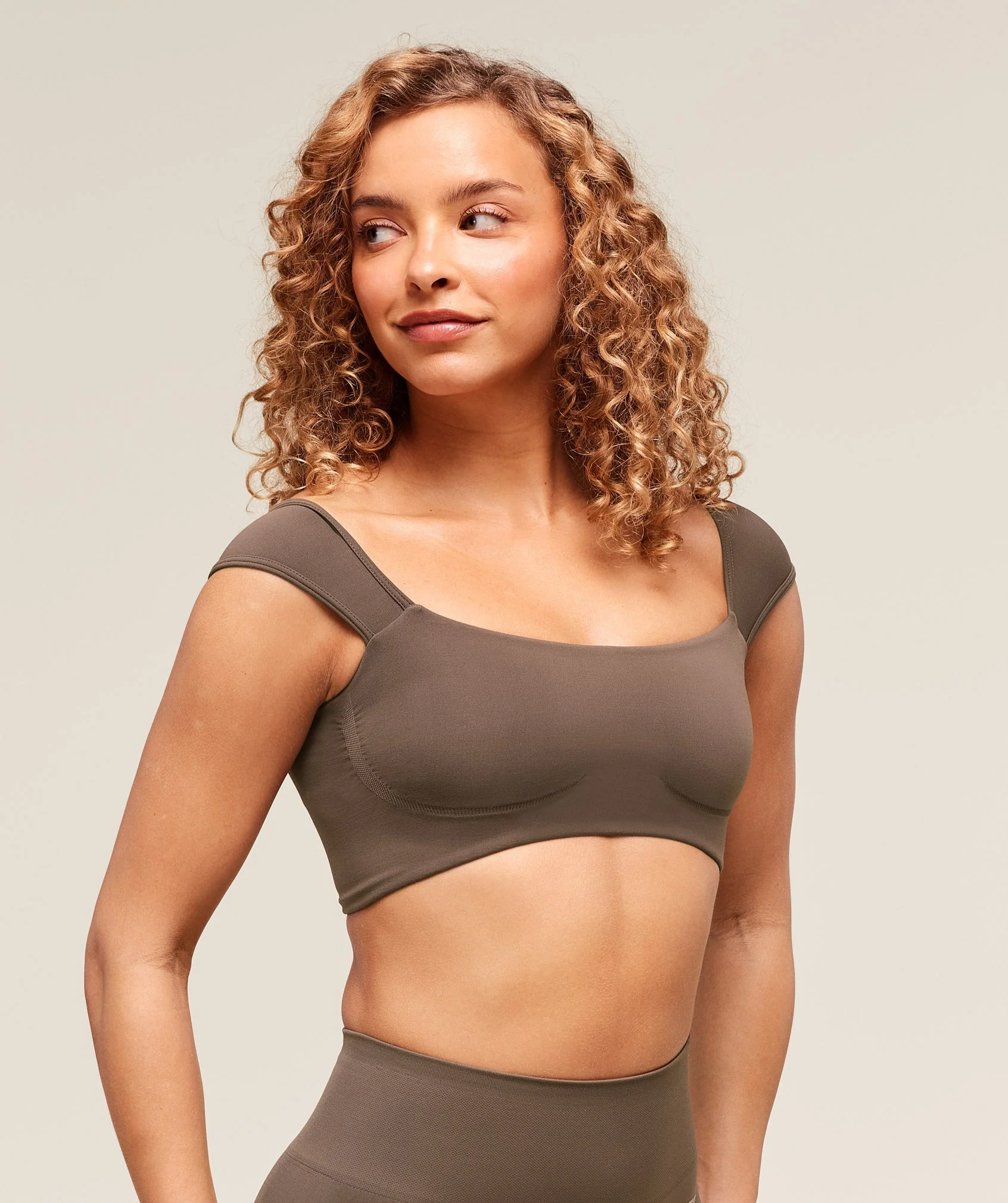 Soft Sculpt Cap Sleeve Bralette – Walnut Brown - Imagen 2