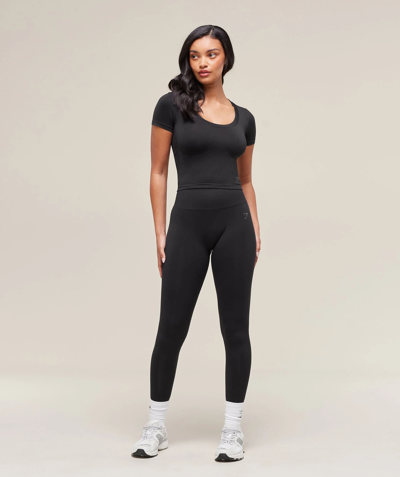 Soft Sculpt Midi T-Shirt – Black - Imagen 2