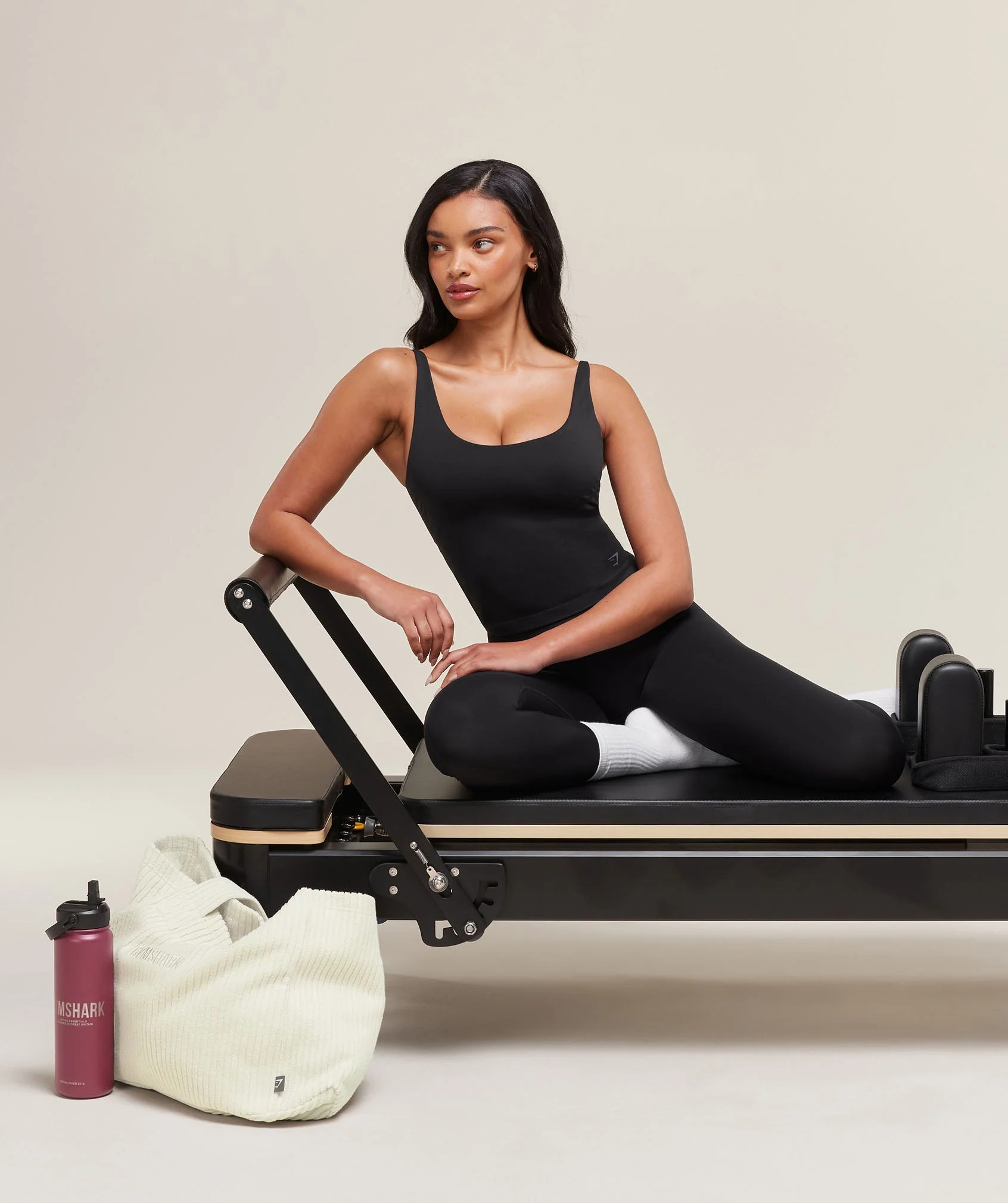 Soft Sculpt Tank With Shelf – Black - Imagen 2