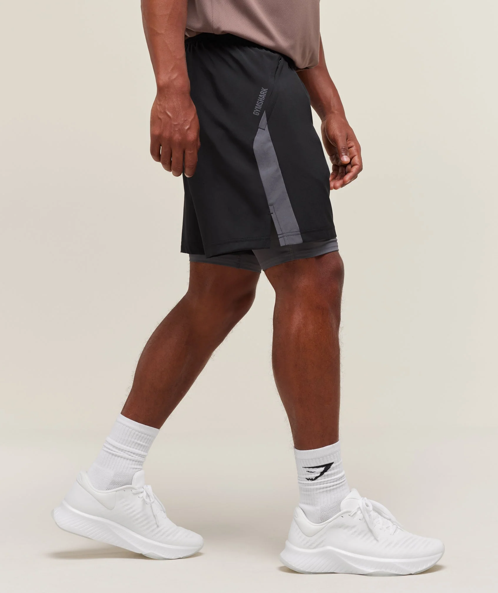 Sport 7″ 2 in 1 Shorts – Black/Dark Grey - Imagen 2