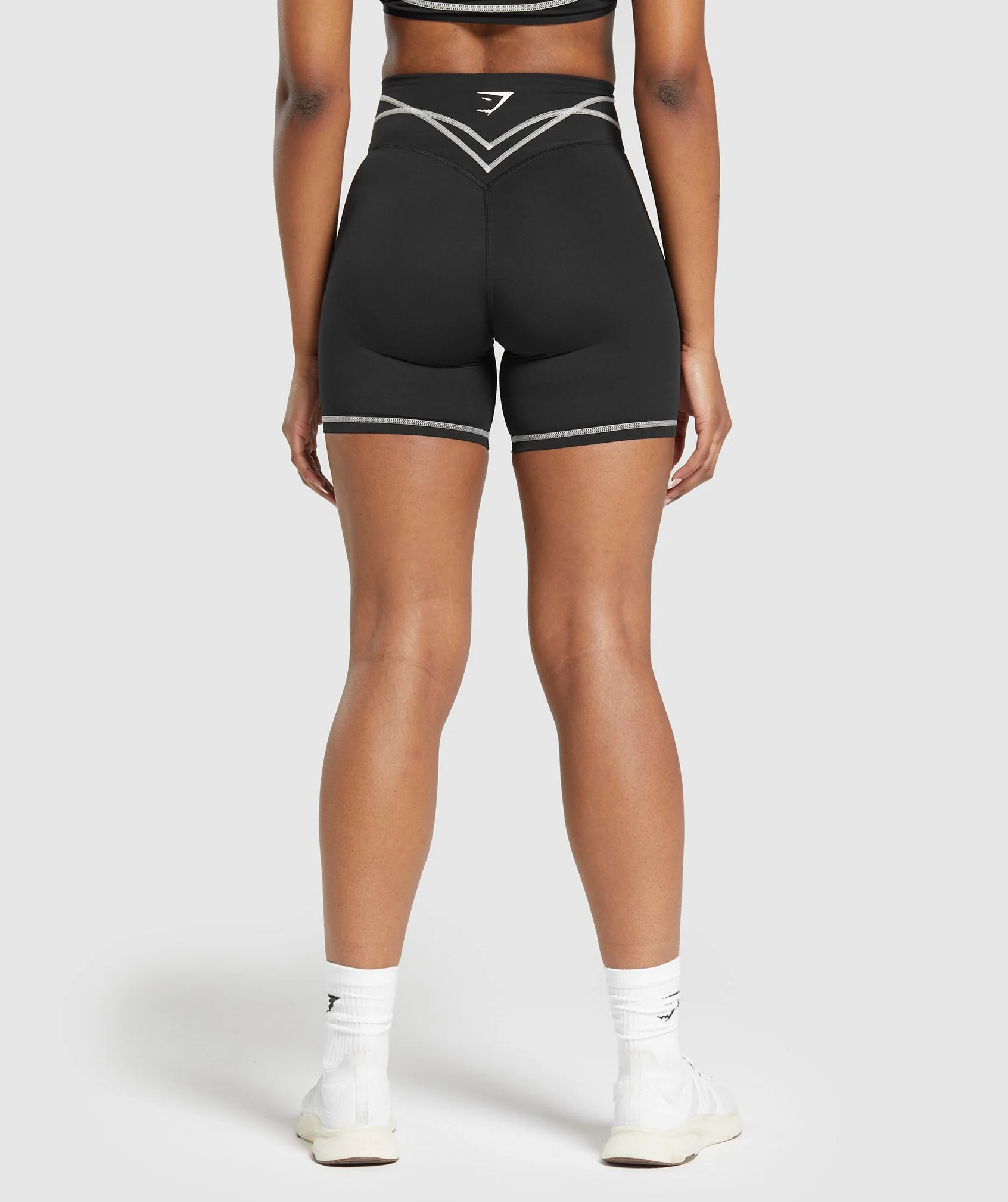 Stitch Feature Shorts – Black - Imagen 2