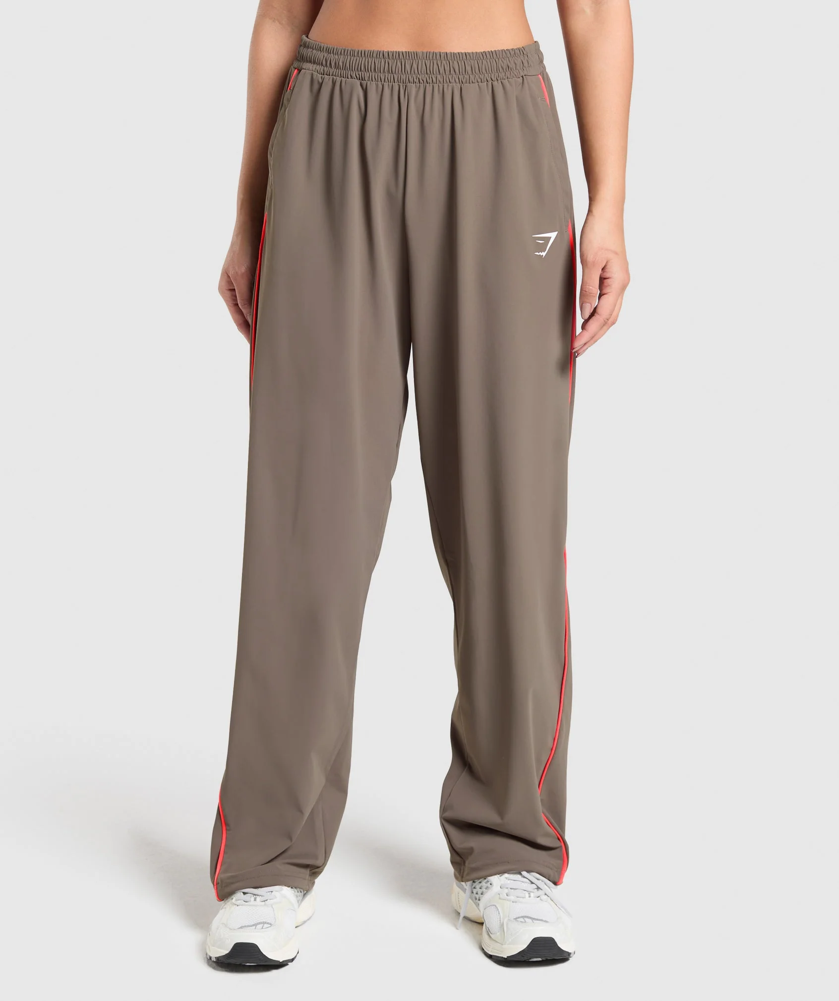 Stitch Feature Woven Pants – Camo Brown