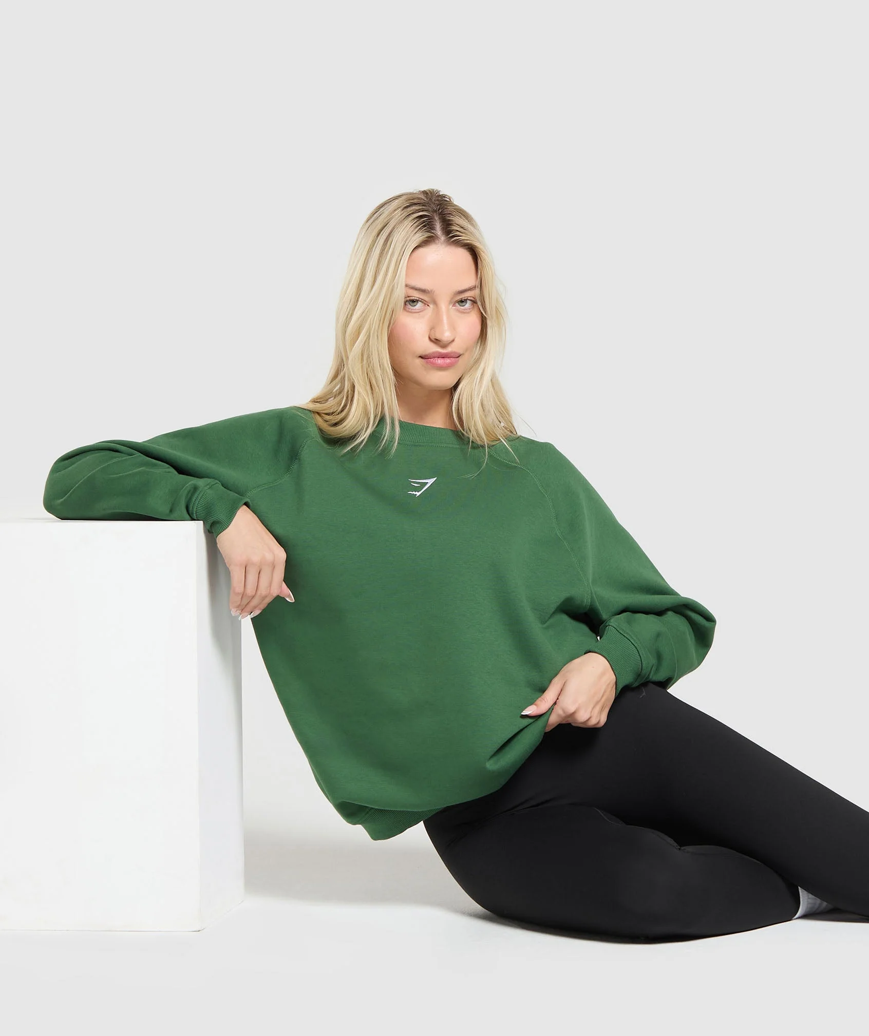 Training Oversized Fleece Sweatshirt – Classic Green - Imagen 2
