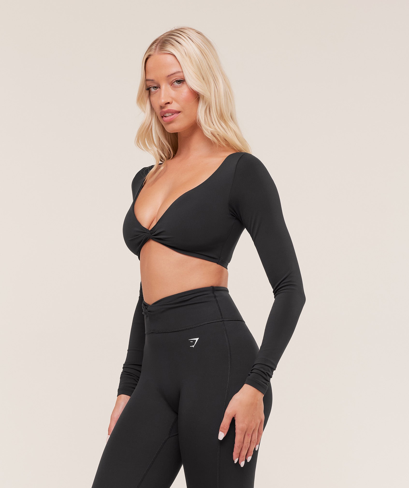 Twist Front Long Sleeve Crop Top – Black