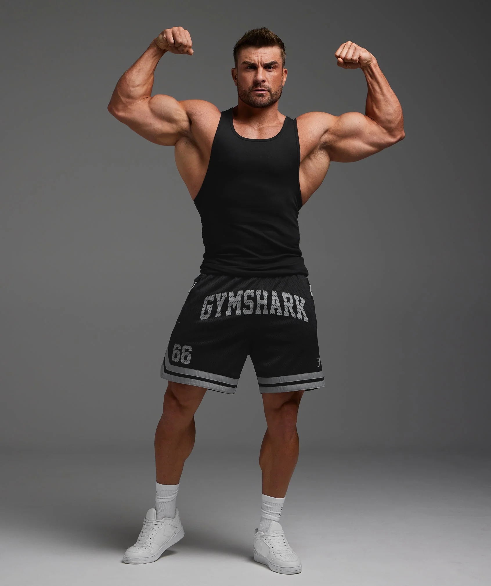 Varsity Mesh Shorts – Black