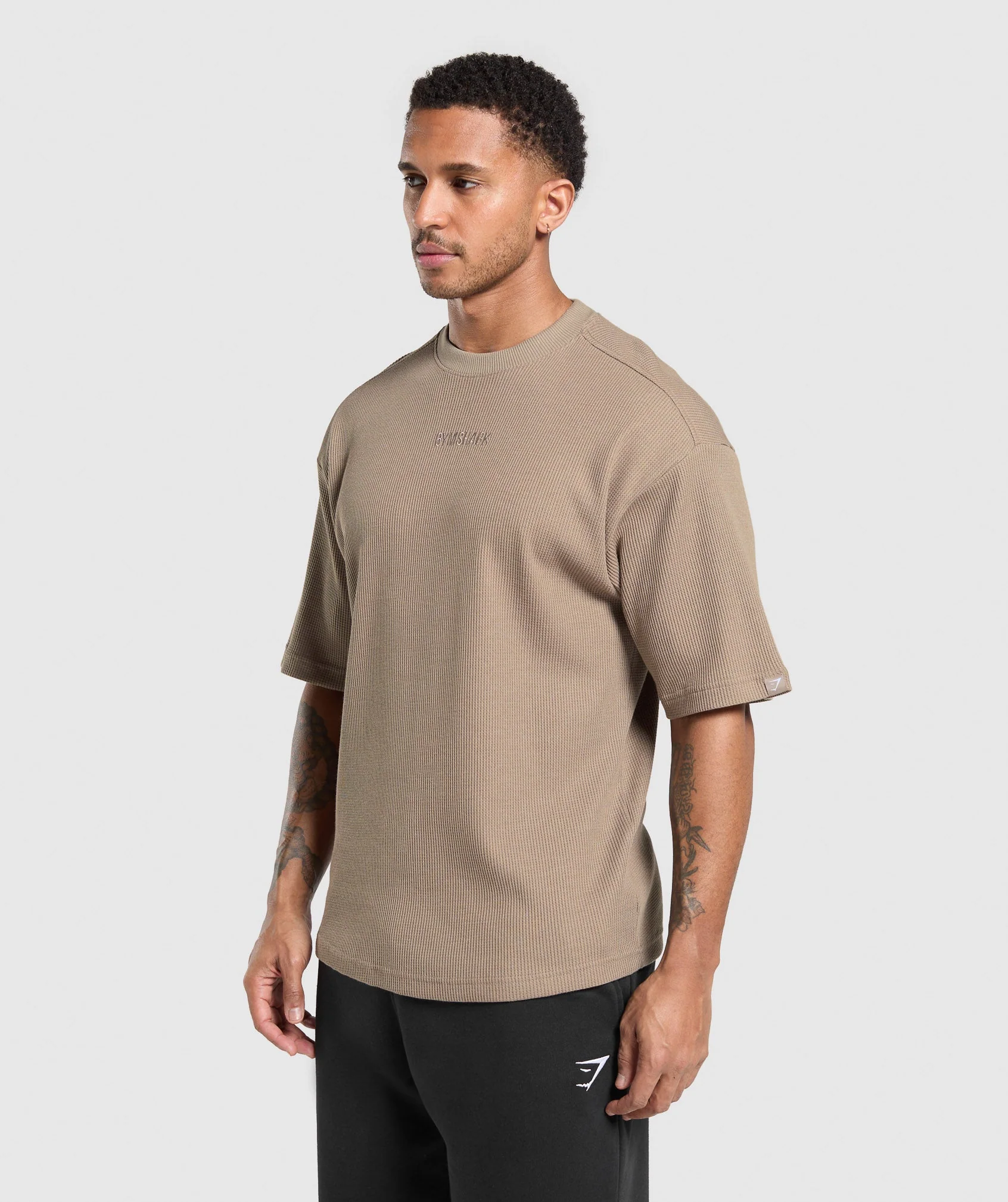 Waffle Oversized T-Shirt – Lifestyle Brown - Imagen 2