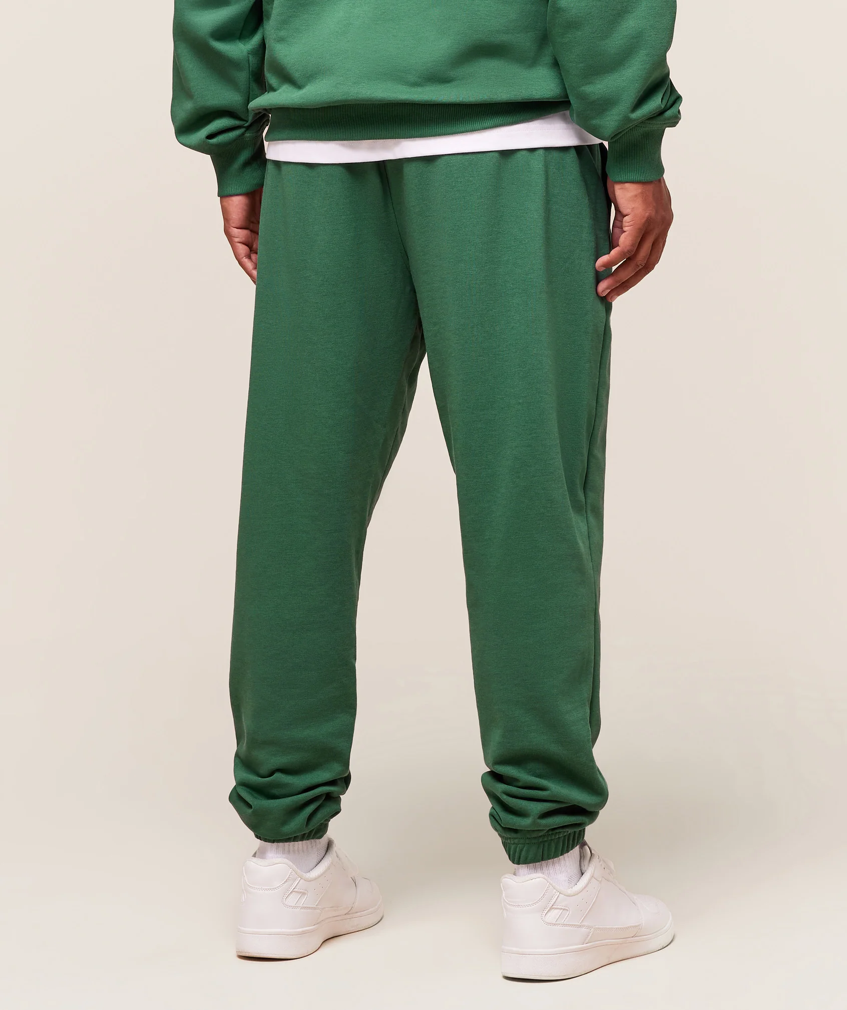 Worn Graphic Jogger – Lift Green
