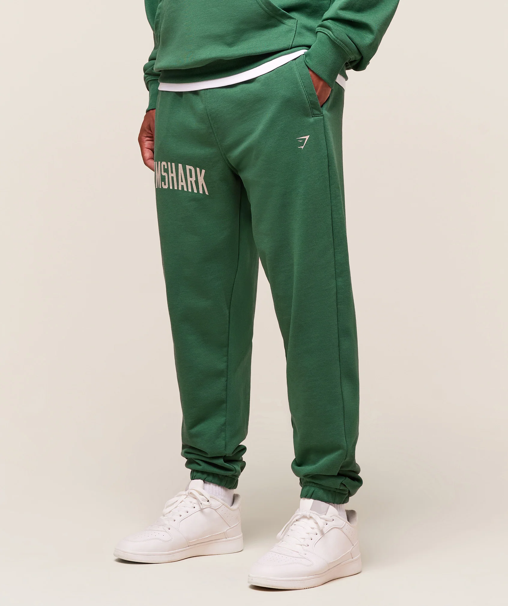 Worn Graphic Jogger – Lift Green - Imagen 2